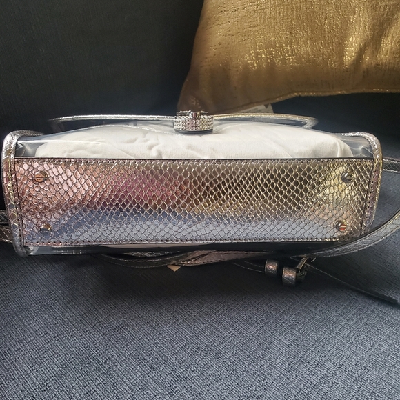 Calvin Klein The Statement Series - Picture 7 of 15